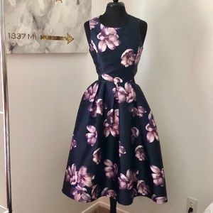 NWT Beautiful Dress 🌺